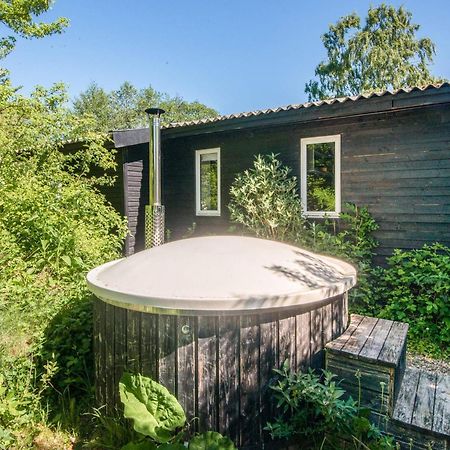 6 Person Holiday Home In Обенро Экстерьер фото